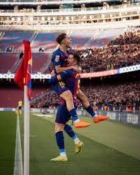 足球国足专机启程，目标三连胜