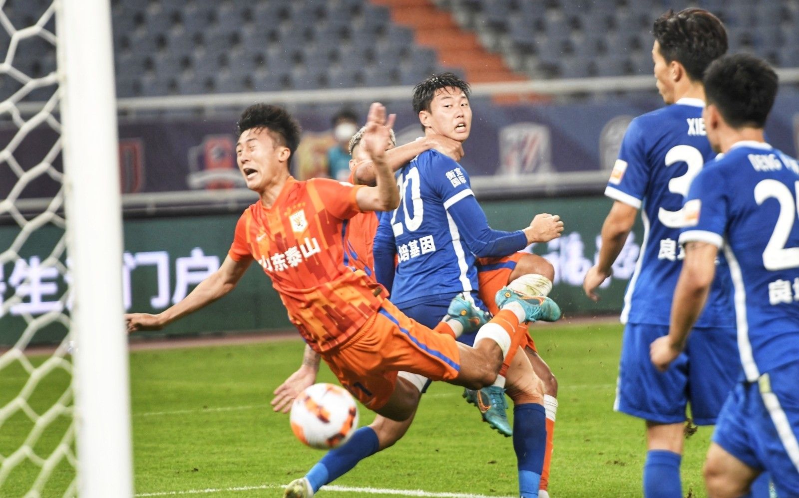 否顶格 否顶格